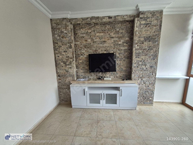 Kuşadası Şehir Merkezinde Kiralık 1+1 Ofis - Görsel 3