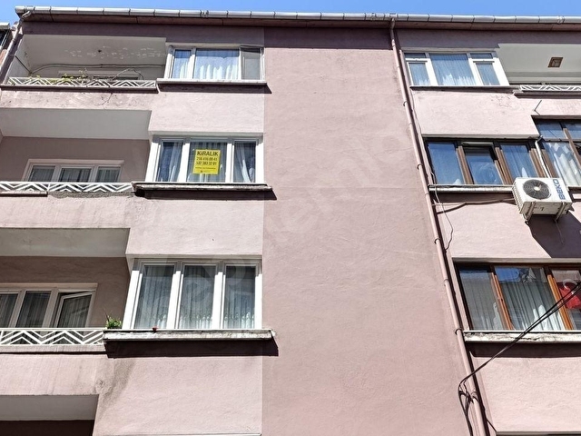 Taksim İlk Yardım Hastanesinin Karşı sokağı Yenilenmiş Eşyalı