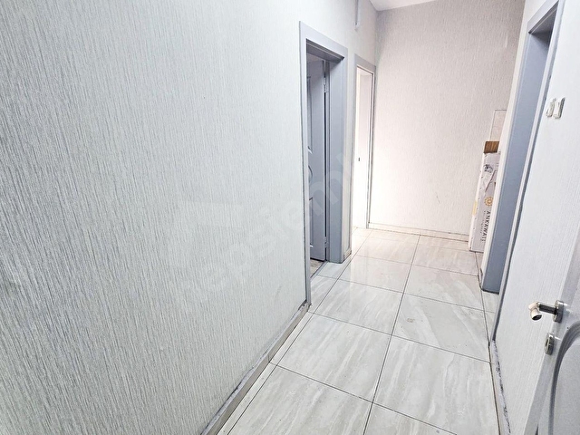 SELANİK 2 SOKAKTA REVİZYONLU 6 BÖLMELİ KİRALIK BOŞ OFİS/BÜRO - Görsel 5