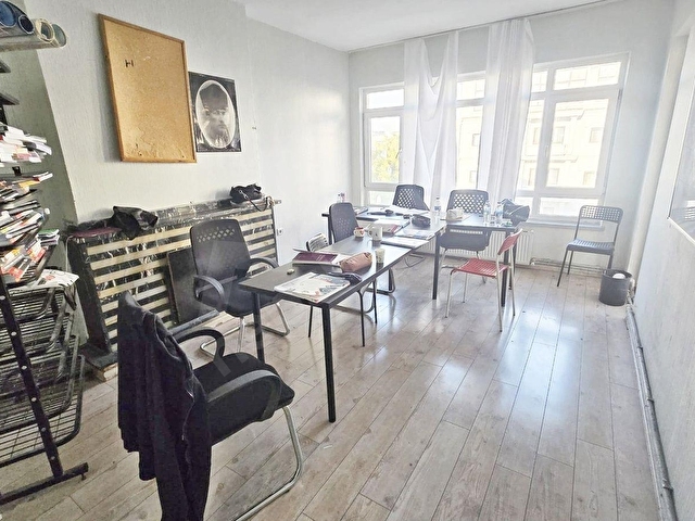 SELANİK 2 SOKAKTA REVİZYONLU 6 BÖLMELİ KİRALIK BOŞ OFİS/BÜRO - Görsel 18