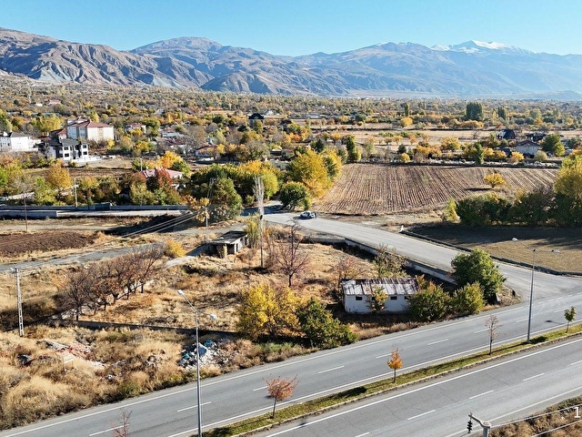 REHBEREMLAKTAN SİVAS ANA YOLU ÜZERİ 2042 M2 TİCARİ ARSA 5 KAT - Görsel 18