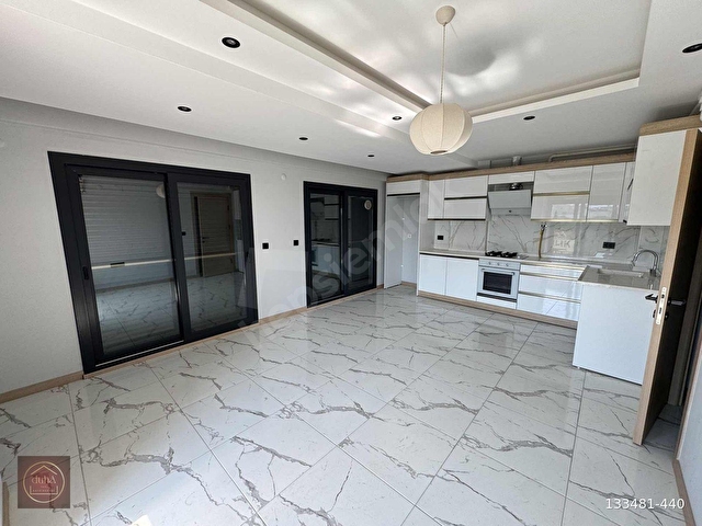 MERKEZDE,ULAŞIM VE SOSYAL HAYATA BİR ADIM MESAFEDE SATILIK DAİRE - Görsel 2