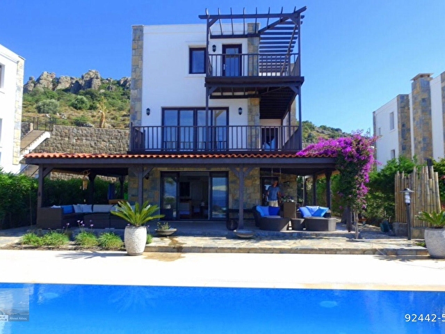 Bodrum Gundogan Merkezde 6 1 Mustakil Havuzlu Villa Satilik 92442 558 Hurriyet Emlak