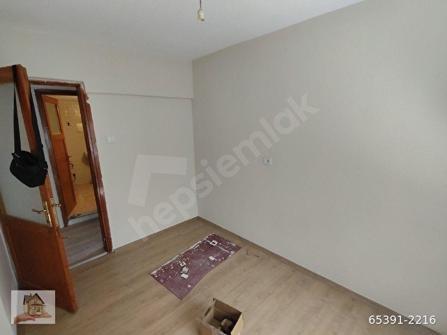HALİL EMLAK TAN YÜKSEK GİRİŞ SOBALI BEKARA ÇALIŞANA 3+1 110 M2 20 000 TL - Görsel 9
