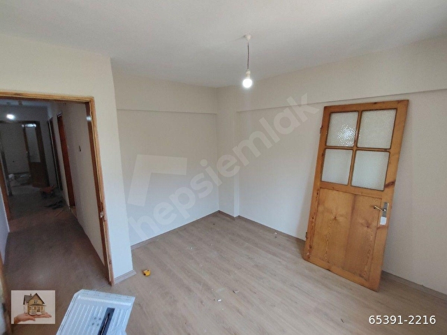 HALİL EMLAK TAN YÜKSEK GİRİŞ SOBALI BEKARA ÇALIŞANA 3+1 110 M2 20 000 TL - Görsel 17