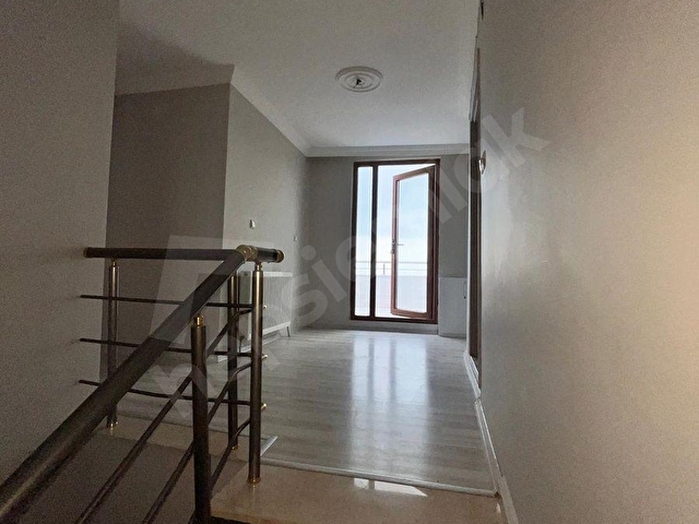 İNCEOĞLUNDAN ÇIRPANDA GENİŞ TERASLI SATILIK 3+1 DUBLEKS DAİRE - Görsel 13