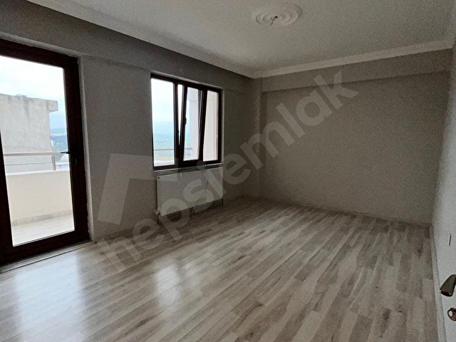İNCEOĞLUNDAN ÇIRPANDA GENİŞ TERASLI SATILIK 3+1 DUBLEKS DAİRE - Görsel 5