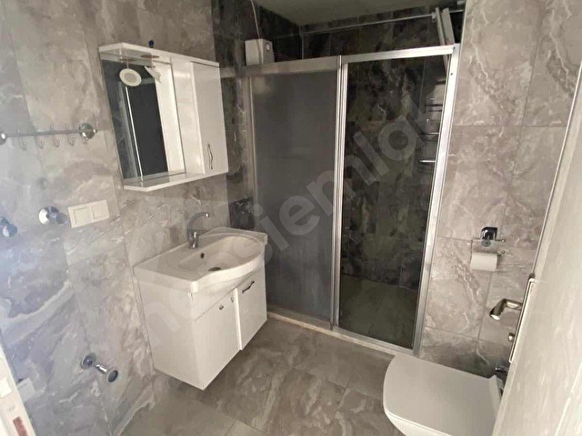 Dalaman Merkez Mahallesinde 1+1 Eşyasız Geniş Kiralık Daire - Görsel 4