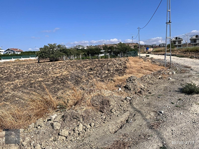 Büyükçekmece Celaliye Villalar Bölgesinde Satılık 1400m2 Arsa - Görsel 11