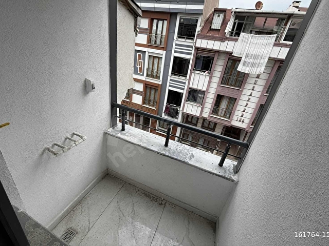 M.AKİFTE SATILIK 2+1 SIFIR METRO YANI ASANSÖRLÜ ARAKAT DAİRE - Görsel 6