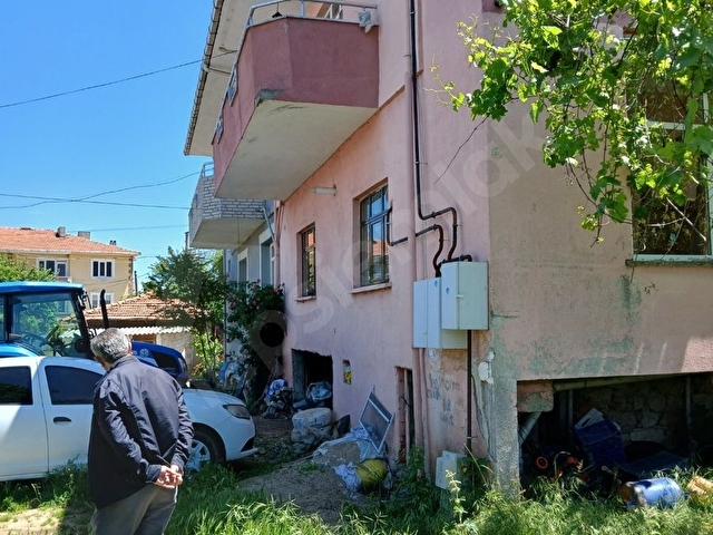 SATILIK 2 KATLI BAHÇELİ BETONARME EV VE ARSASI - Görsel 8