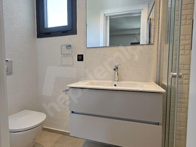 500 M2 ARSA İÇİNDE MÜSTAKİL HAVUZLU OTOPARKLI LÜX VİLLA ! - Görsel 24