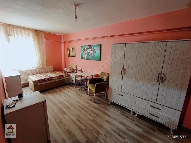 Bucada Öğrenciye 180 m2 dairde Eşyalı kiralık Tek kişilik oda.