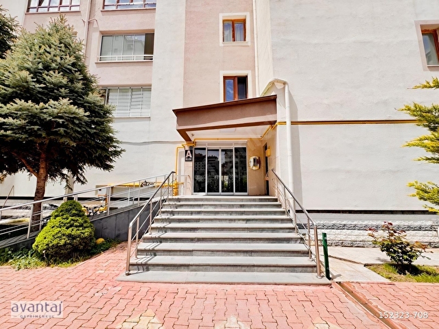 BAHÇELİEVLERİN MERKEZİNDE KAFELER CADDESİNDE SATILIK 3+1 DAİRE - Görsel 3