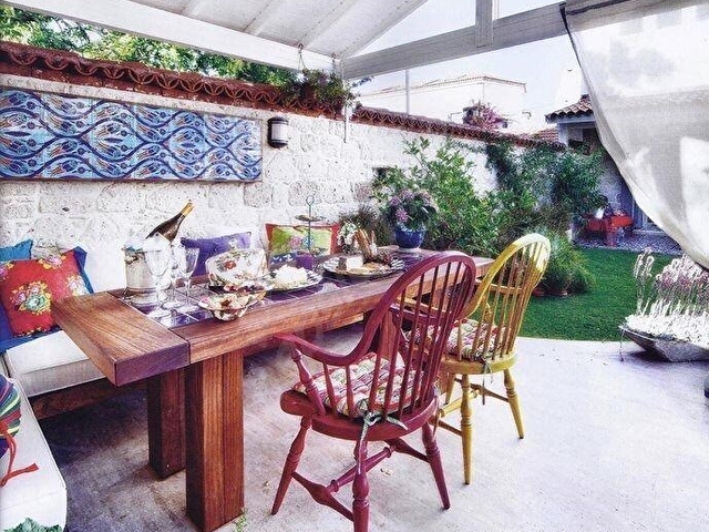 ALAÇATI HACIMEMİŞTE NİLBERKDEN ÖZEL TASARIM KİRALIK TAŞ VİLLA - Görsel 3