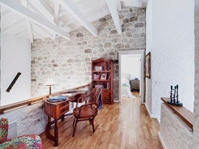 ALAÇATI HACIMEMİŞTE NİLBERKDEN ÖZEL TASARIM KİRALIK TAŞ VİLLA - Görsel 19