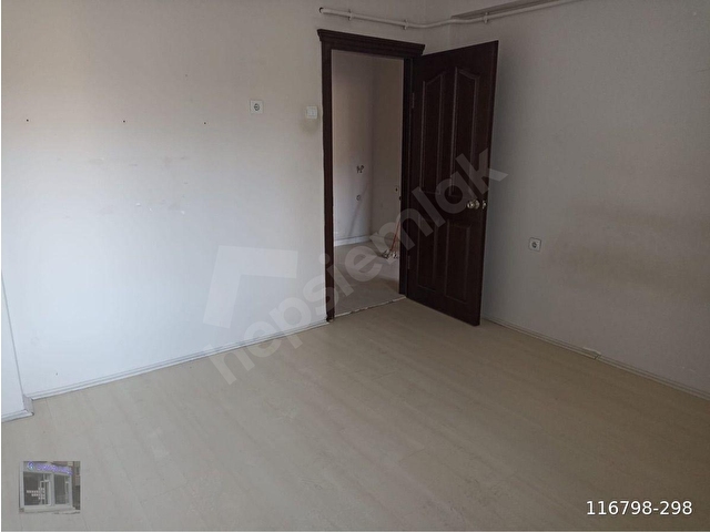 ÇAPANOĞLU EMLAKTAN SATILIK ALİPAŞA HAMAM SOKAKTA 2+1 DAİRE - Görsel 2