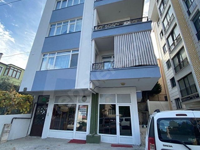 KARDEŞ GAYRİMENKUL DEN ÇİFTLİK CADDESİ ÜZERİNDE KİRALIK 75 m2  DÜKKAN / İŞYERİ