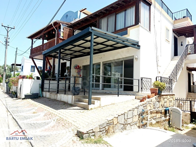 BODRUM DEREKÖY MERKEZDE CADDE ÜSTÜ KİRA GETİRİSİ YÜKSEK DÜKKAN