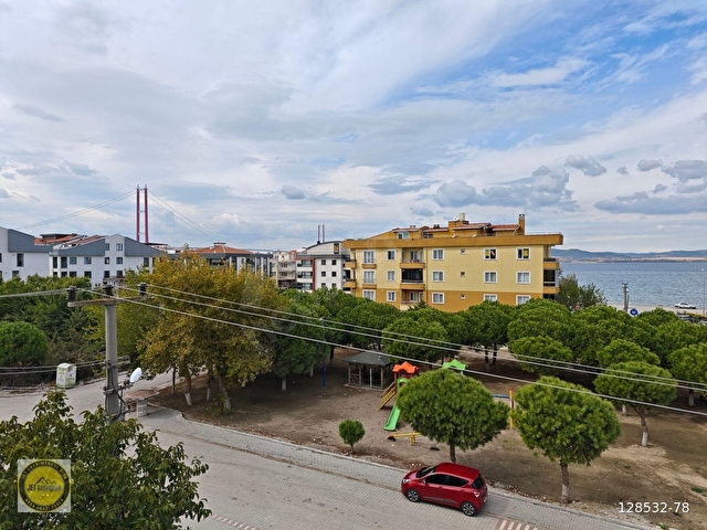 LAPSEKİ SAHİLDE SATILIK TADİLATLI EŞYALI 2+1 DAİRE - Görsel 20