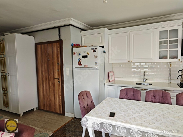 LAPSEKİ SAHİLDE SATILIK TADİLATLI EŞYALI 2+1 DAİRE - Görsel 5