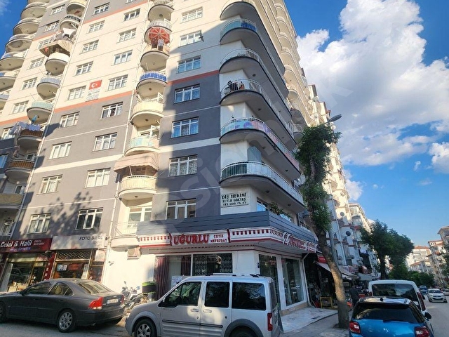 DEMETEVLERDE MERKEZİ KONUMDA ASANSÖRLÜ 126m² 3+1 SİTE DAİRESİ