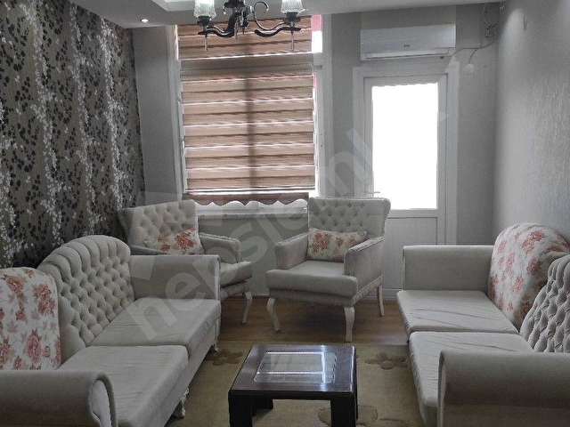 TARSUS ÇARŞI YARENLİK MERKEZİNDE İÇİ FUL YAPILI SIFIR EŞYALI KIRALIK DAİRE