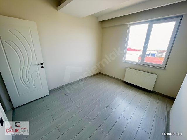 ÇELİK EMLAKDAN KÖRFEZ TRAMVAYA CEPHE KİRALIK 2+1 DAİRE - Görsel 8