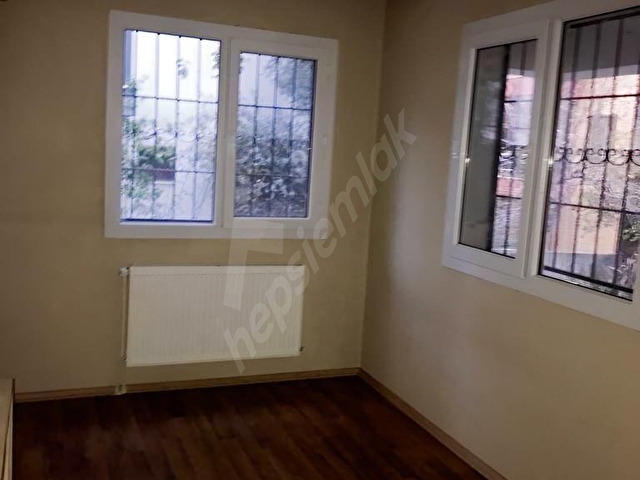 HÜRRİYET MAHALLESİNDE ÜÇ CEPHELİ 2+1 KİLERLİ GENİŞ DAİRE - Görsel 6