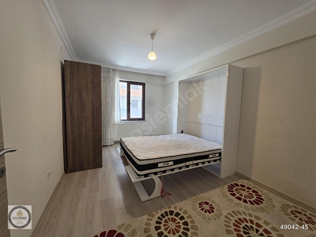 BAĞÇEŞMEDE BÜYÜK TİP EŞYALI ARAKAT 1+1 KİRALIK DAİRE - Görsel 4