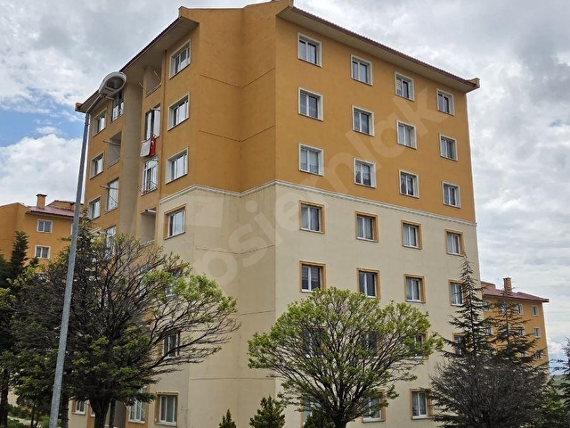 KONUT ER EMLAKTAN ÜNİVERSİTE YOLU TOKİLERDE KİRALIK 2+1 DAİRE