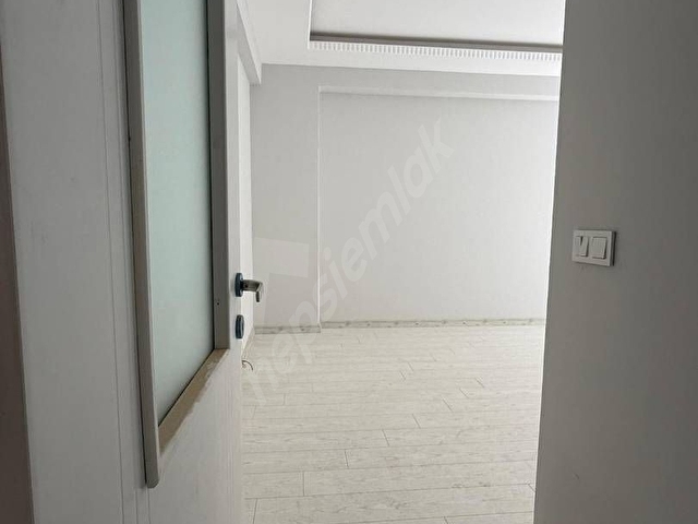 Site içerisinde - Kapalı Havuzlu - Yerden Isıtmalı - Sıfır - 2+1 - Görsel 15