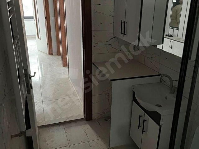 ŞOFÖREVLER CAMİİ YANINDA YENİ 2+1 KİRALIK DAİRE - Görsel 10
