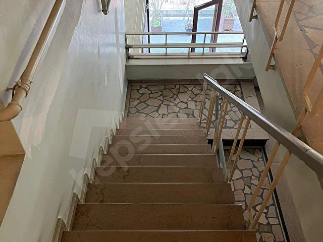 KARAKÖY PERŞEMBE PAZARINDA 425M2 KİRALIK KOMPLE 5 KATLI BİNA - Görsel 24