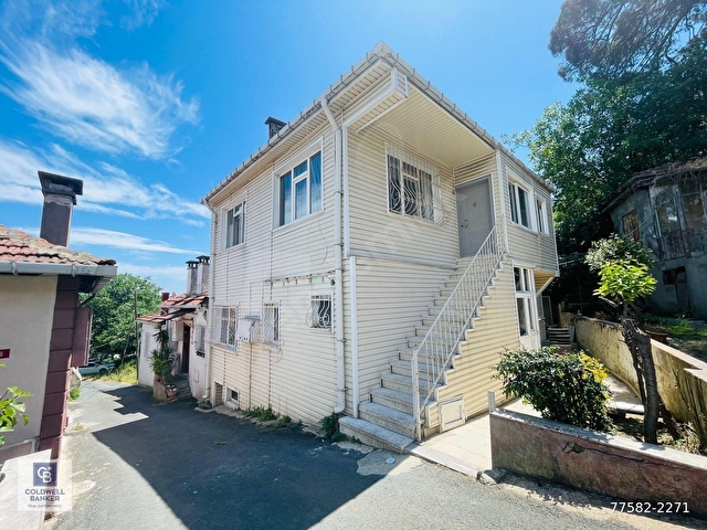 Rumeli Hisarında Site İçinde 230 M2 2 Katlı Satılık Müstakil Ev