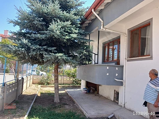 Afyon   Fatih Mahallesi Şeyh Şamil Bulvarında , Satılık   Bahceli  Müstakil   Ev - Görsel 2