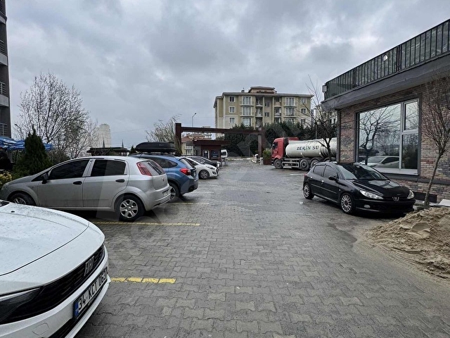 HAVUZLU,GÜVENLİKLİ, OTOPARKLI SİTE İÇİNDE SATILIK 1+1 - Görsel 4