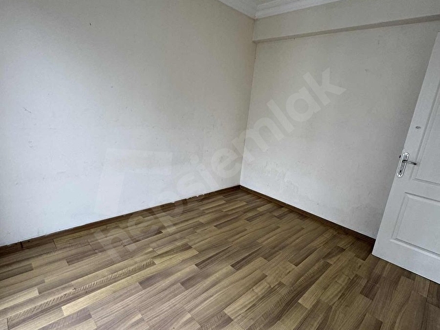 HAVUZLU,GÜVENLİKLİ, OTOPARKLI SİTE İÇİNDE SATILIK 1+1 - Görsel 16
