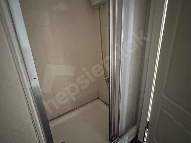 HAVUZLU,GÜVENLİKLİ, OTOPARKLI SİTE İÇİNDE SATILIK 1+1 - Görsel 17