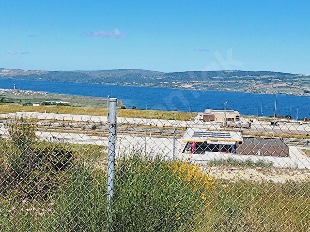 ÇANAKKALE/LAPSEKİ SULUCADA SATILIK FULL BOĞAZ MANZARALI TARLA