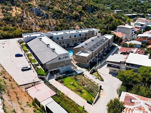 İzmir Kemalpaşada Doğa ve Konforu Buluşturan Havuzlu Villa - Görsel 2