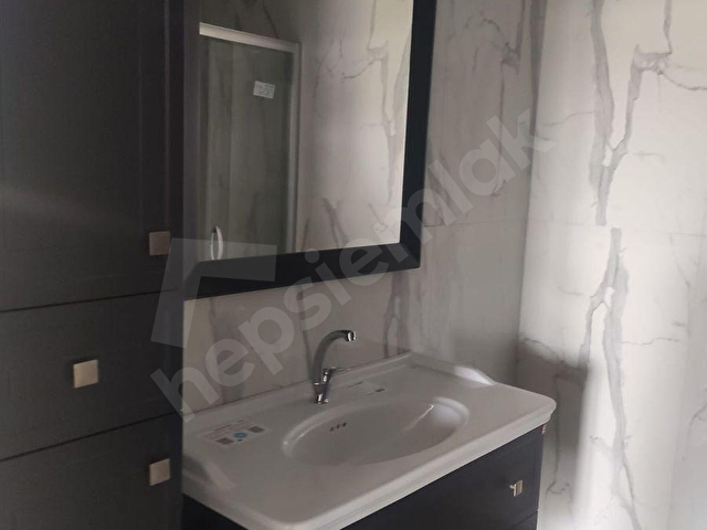 CUMHURİYET MAH KİRALIK DAİRE 3+1 140 M2 SİTE İÇİNDE EN ÜST KAT - Görsel 15