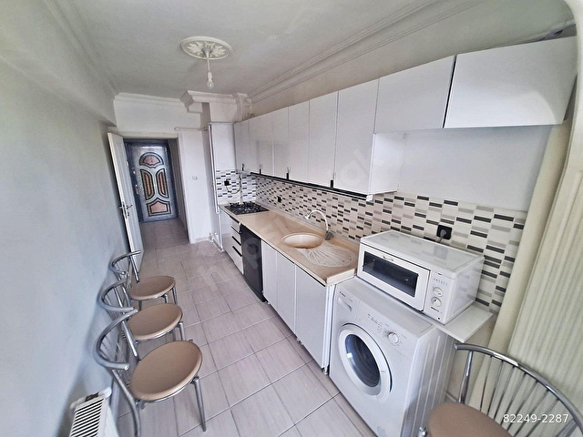 AYVALININ GÖBEĞİNDE CADDE ÜZERİNDE FULL EŞYALI - Görsel 13