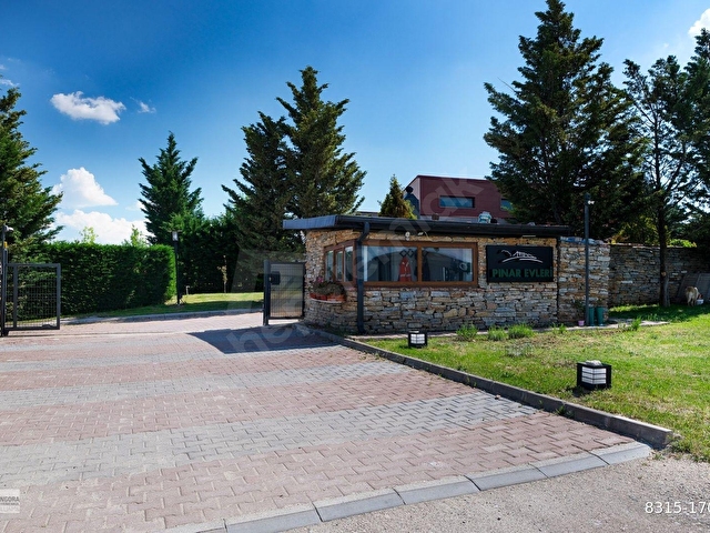 GÖLBAŞI/BALLIKPINAR PINAR EVLER SİTESİNDE TEK KATLI SATILIK KÖŞE VİLLA - Görsel 2