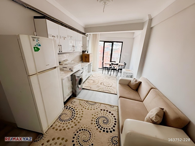RE/MAX YAZDAN ŞEHİR MERKEZİNDE 2+1 EŞYALI KİRALIK DAİRE - Görsel 6