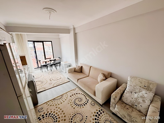 RE/MAX YAZDAN ŞEHİR MERKEZİNDE 2+1 EŞYALI KİRALIK DAİRE - Görsel 5