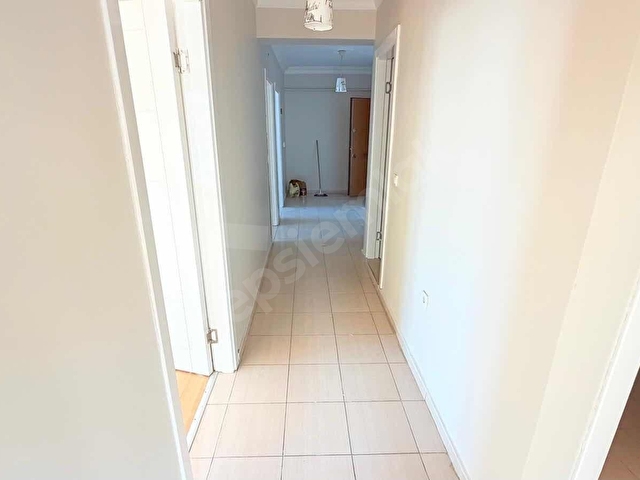 MERKEZİ KONUMDA AİLE SİTESİNDE SATILIK 3+1 165M2 DAİRE - Görsel 9