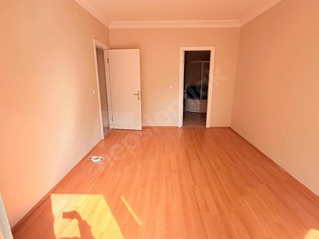 MERKEZİ KONUMDA AİLE SİTESİNDE SATILIK 3+1 165M2 DAİRE - Görsel 10