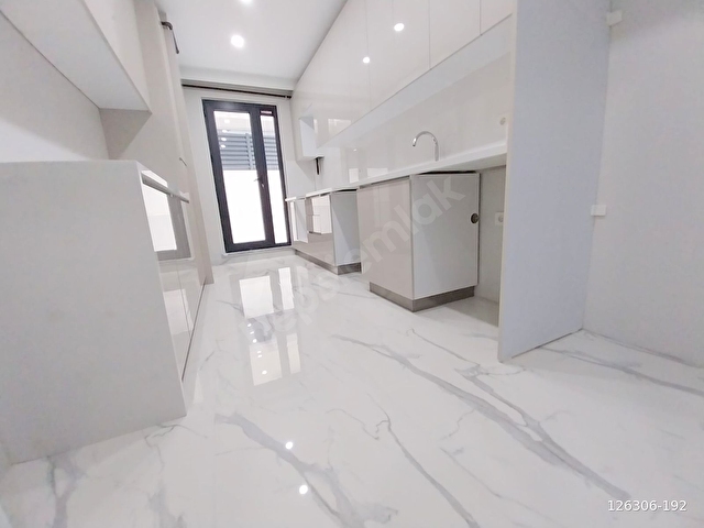 ÇEKMEKÖYDE GENİŞ,KULLANIŞLI 3+1 SIFIR DAİRE ARAYANLARA - Görsel 5