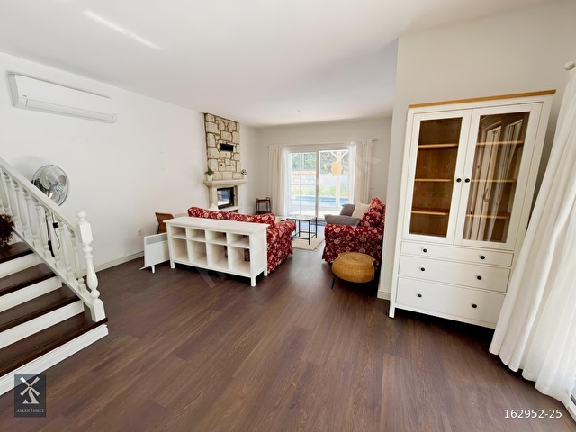 Alaçatıda Merkezi Lokasyonda 5+1 Havuzlu Müstakil Villa - Görsel 30